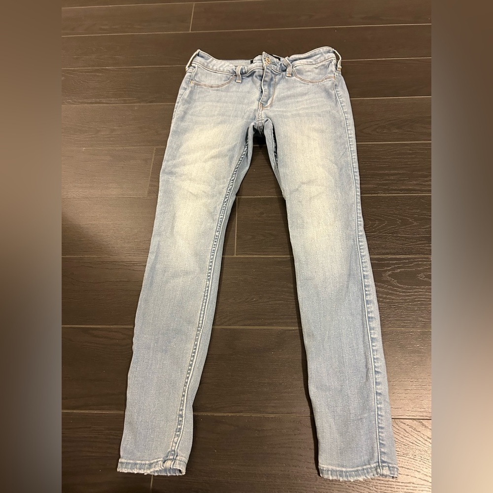 Hollister Low-Rise Jean Leggings | Light Wash | W28 L26 - Picture 2 of 5